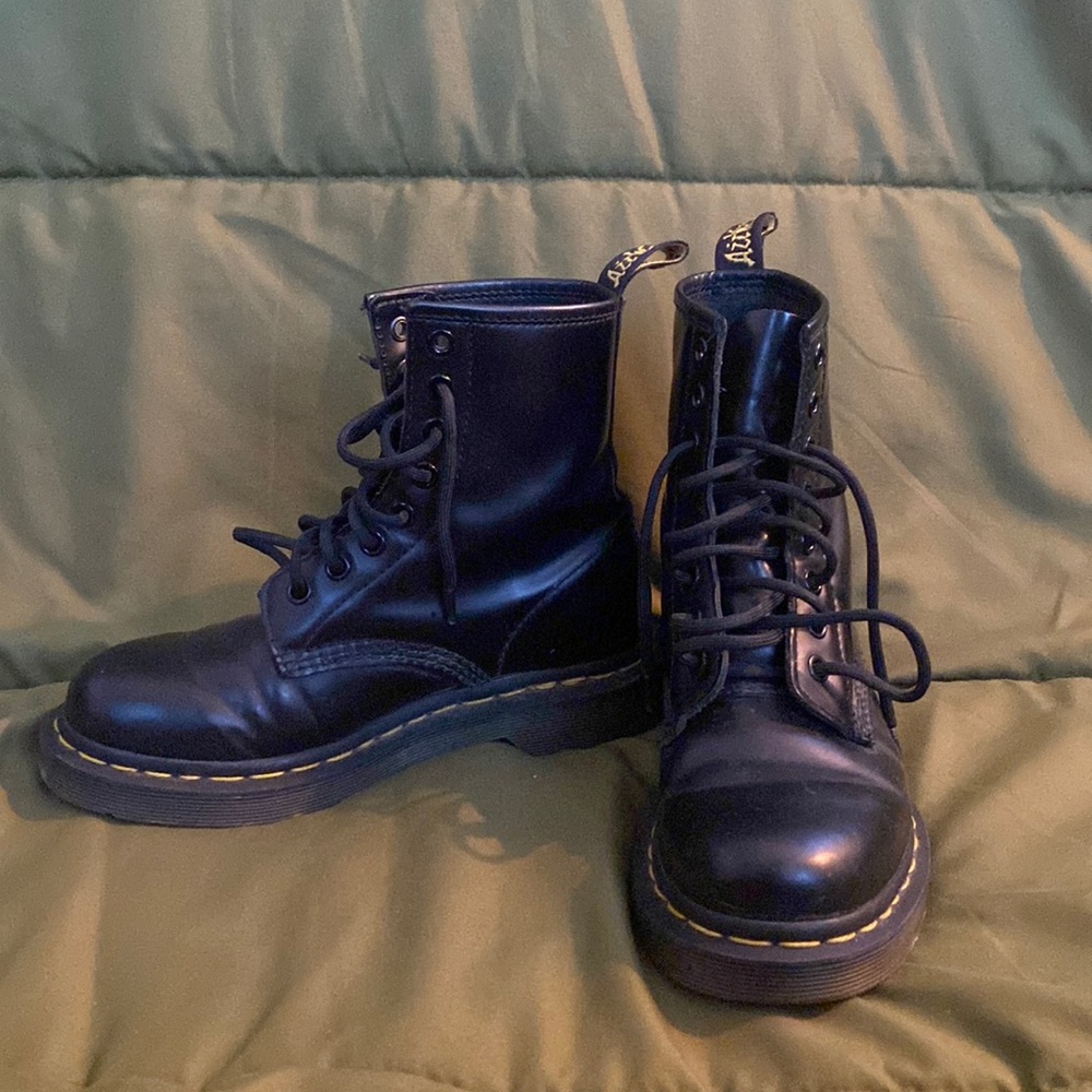 Dr. Martens Black